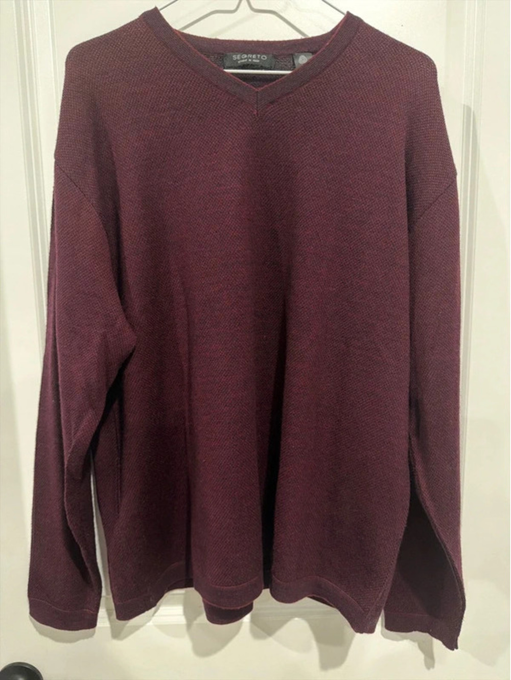 Segreto Men’s XL 100% Fine Merino Wool V-Neck Sweater Made in Australia Burgundy